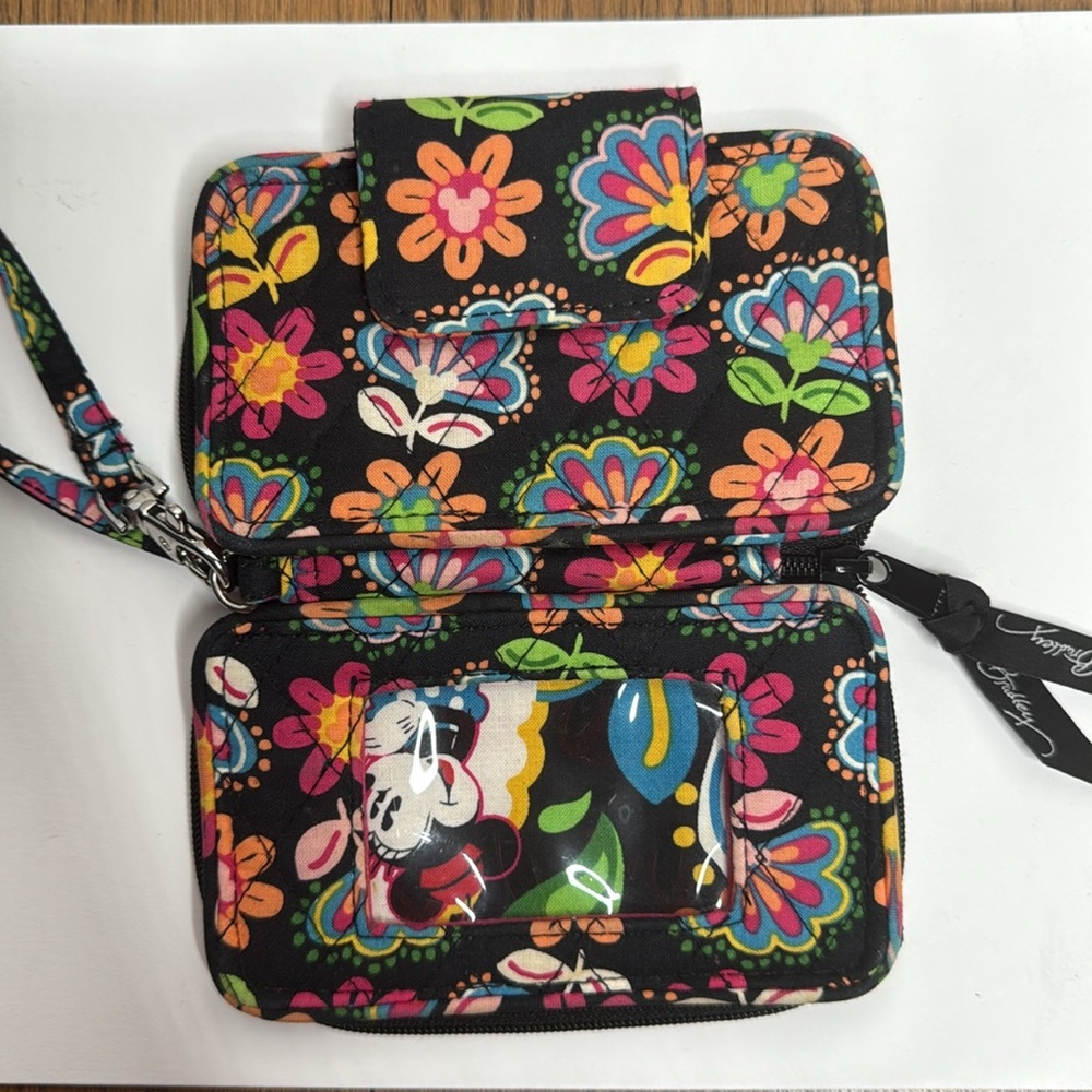 Disney Vera Bradley  Floral Wristlet Wallet Disney Collection - Picture 9 of 9